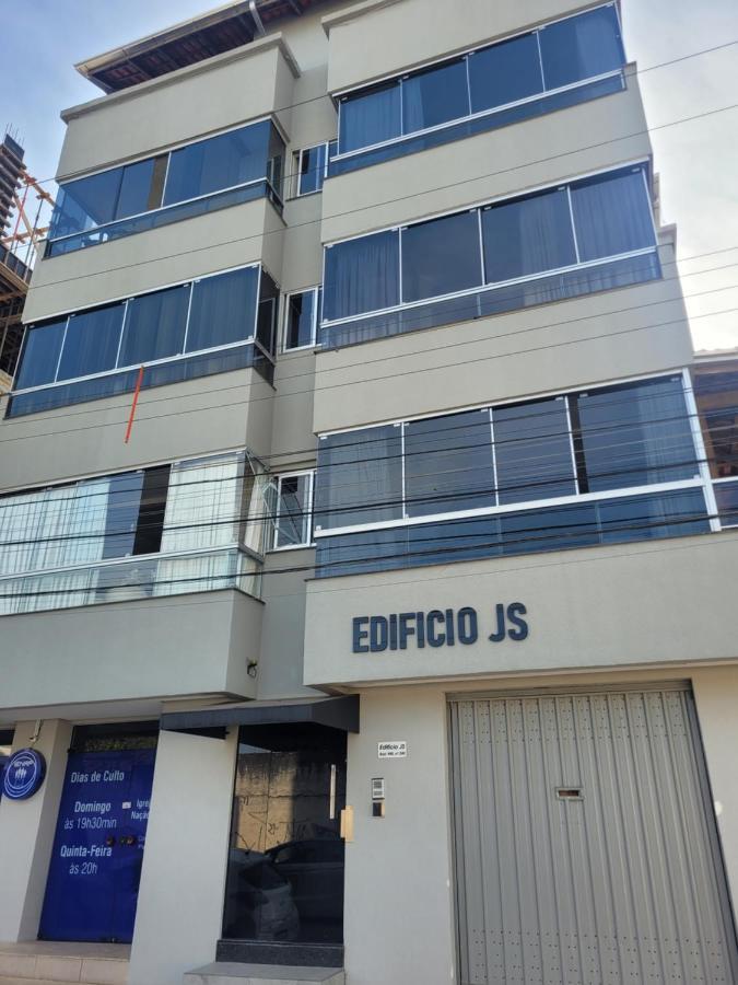 - Apto-centro - 2 Quartos Apartamento